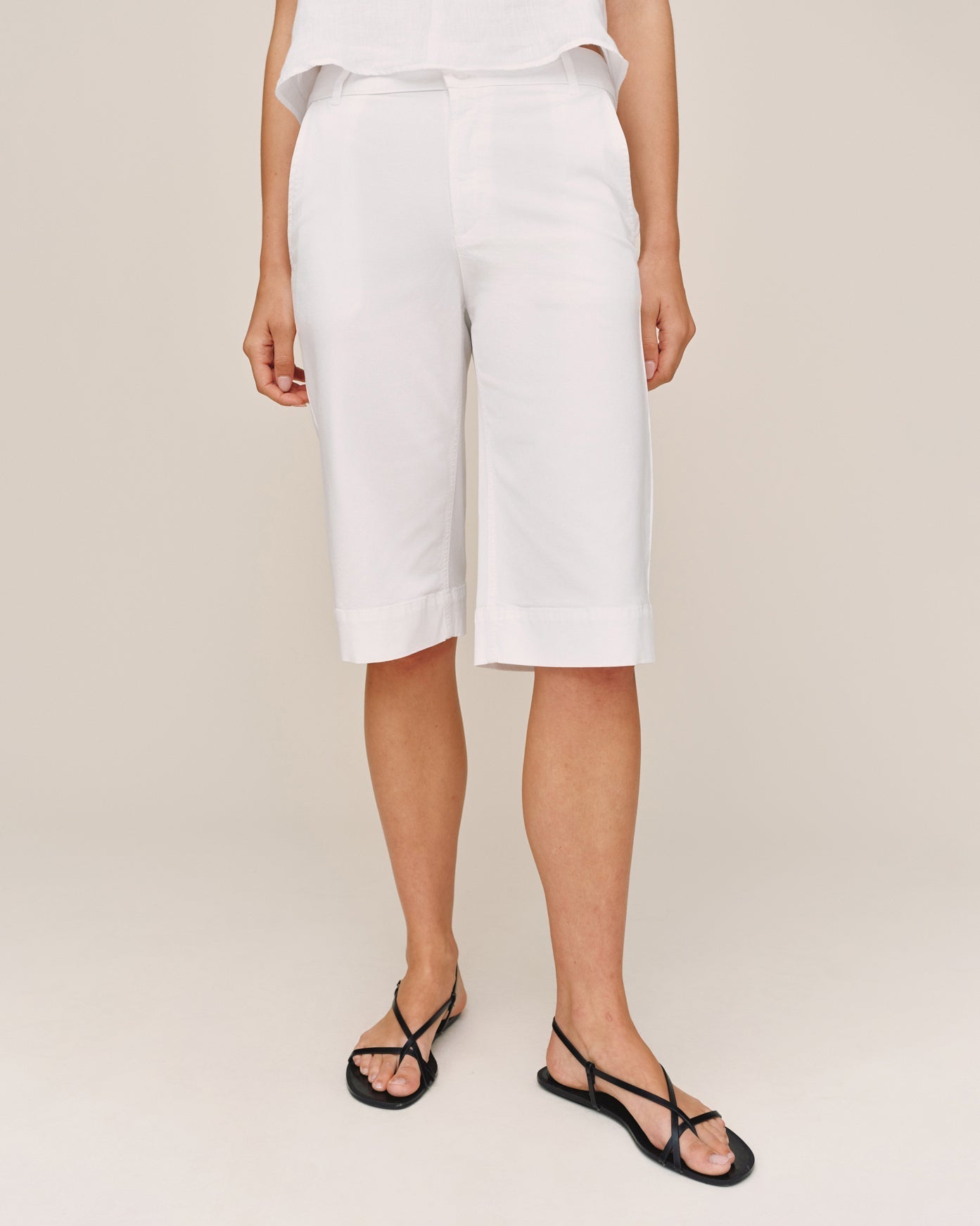 Bella Dahl Saige Bermuda - White