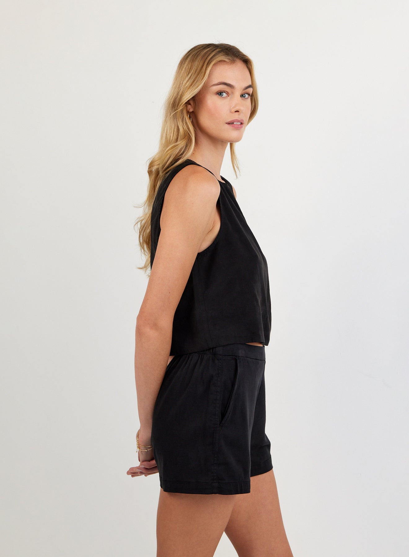 Bella Dahl Sleeveless Boat Neck Split Back - Vintage Black