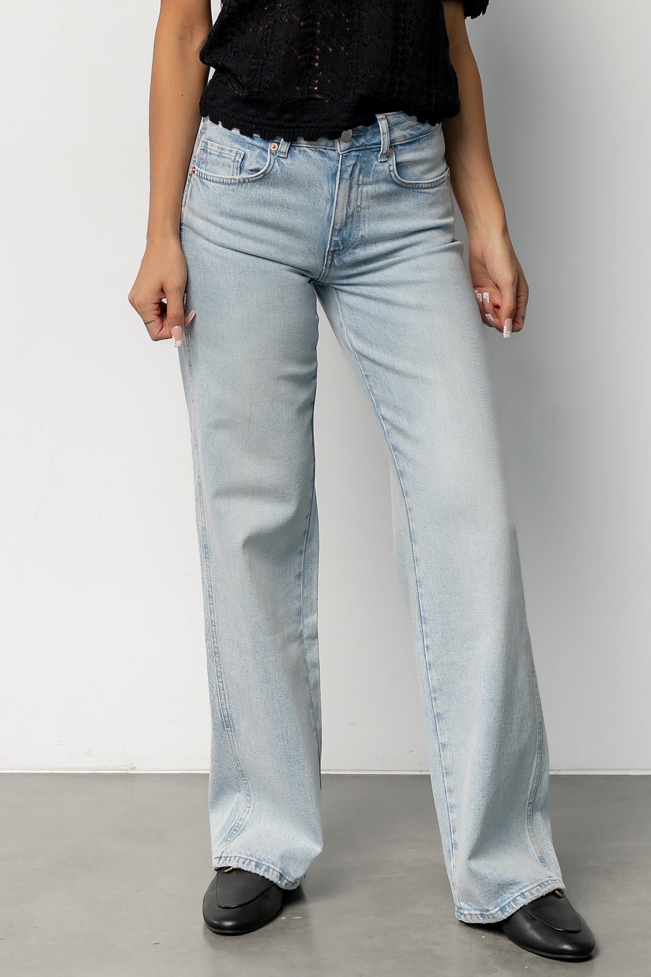 Riley Mid Rise Relaxed Fit Jeans | Baltic Born Light Wash