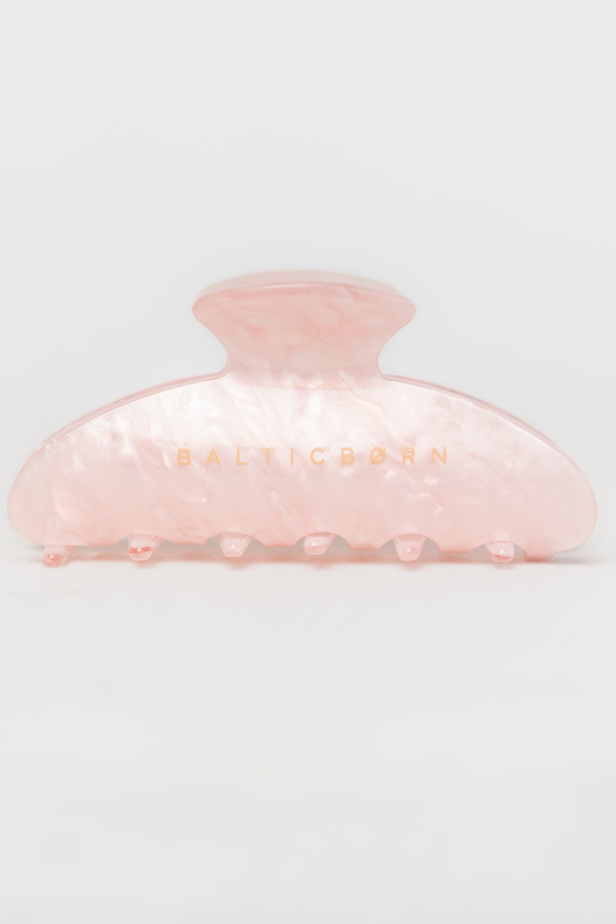Pearl Claw Clip | Baltic Born Pink