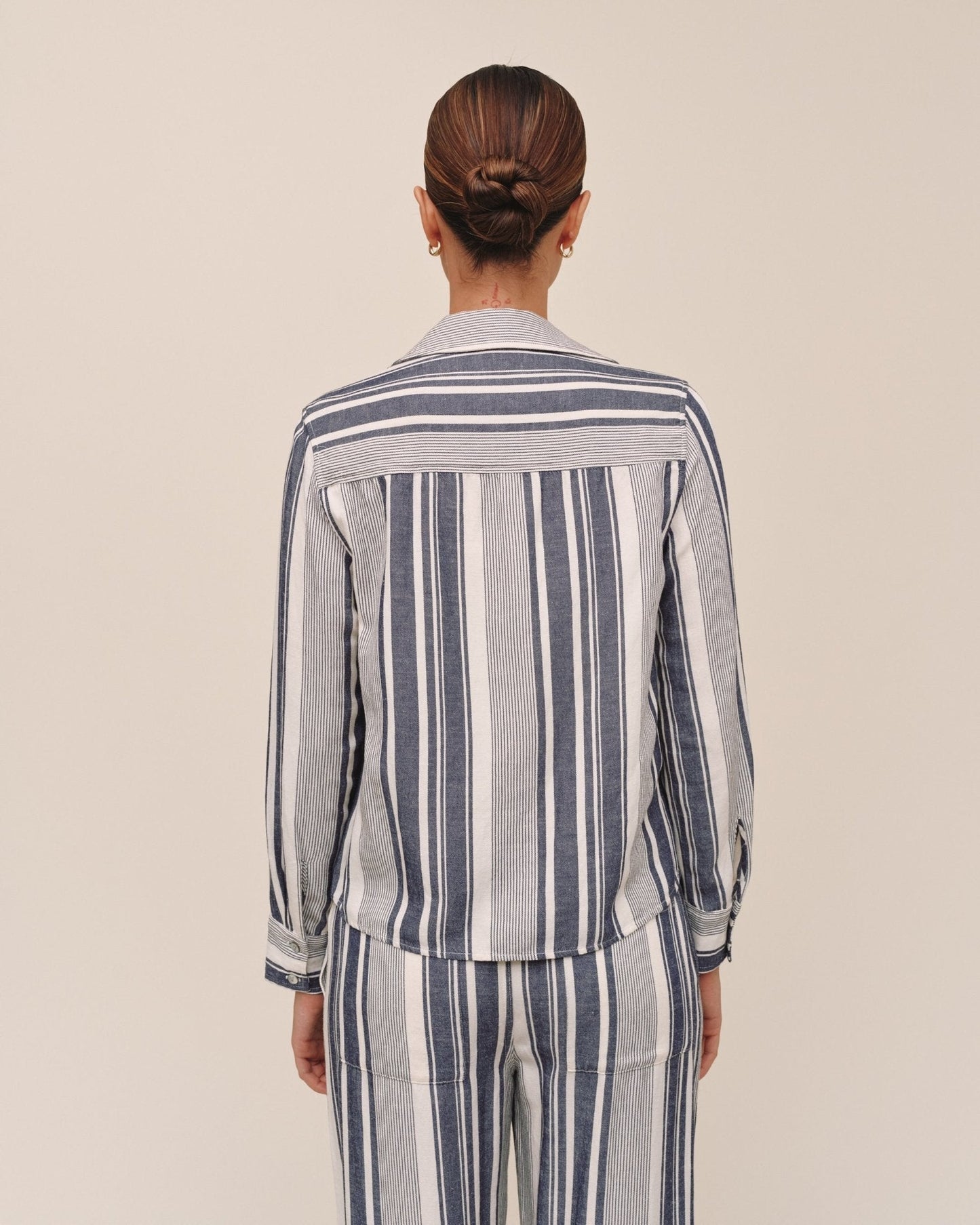 Bella Dahl Long Sleeve Crop Pocket Shirt - Worn Navy Stripe