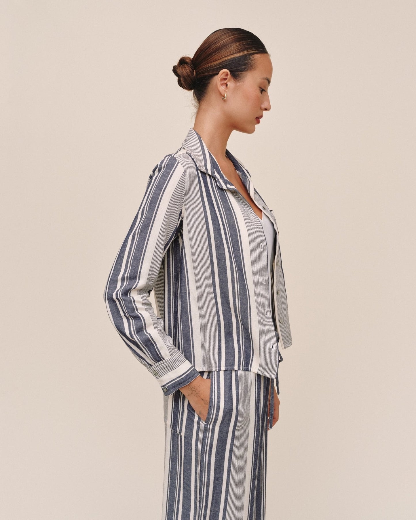 Bella Dahl Long Sleeve Crop Pocket Shirt - Worn Navy Stripe