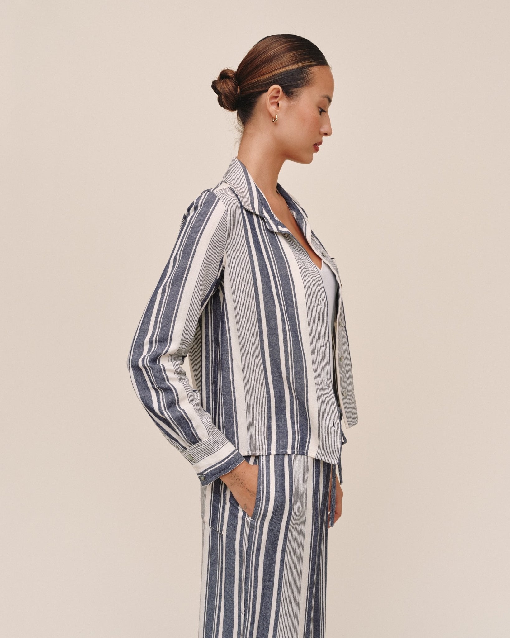Bella Dahl Long Sleeve Crop Pocket Shirt - Worn Navy Stripe