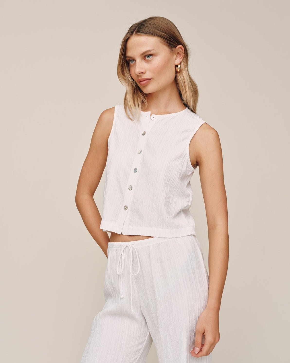 Bella Dahl Sleeveless Button Front Top - White