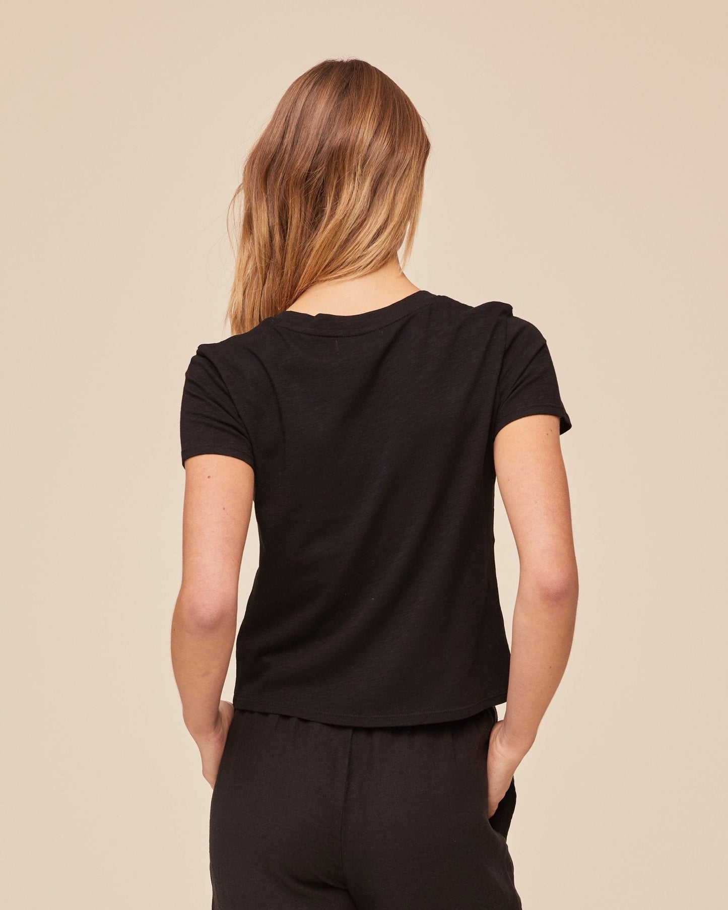 Bella Dahl V Neck Tee - Black