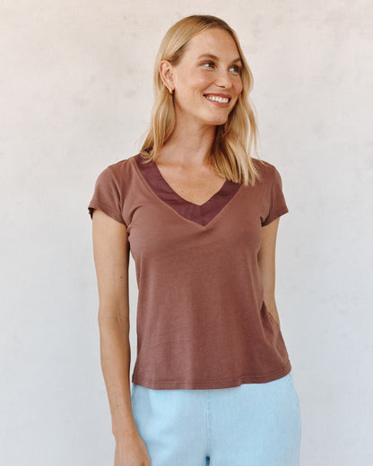 Bella Dahl Mixed V Neck Tee - Mocha Cloud