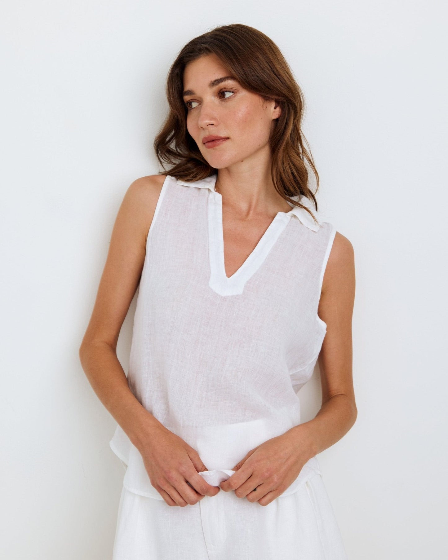 Bella Dahl SLEEVELESS PULLOVER WHT - Bella Dahl