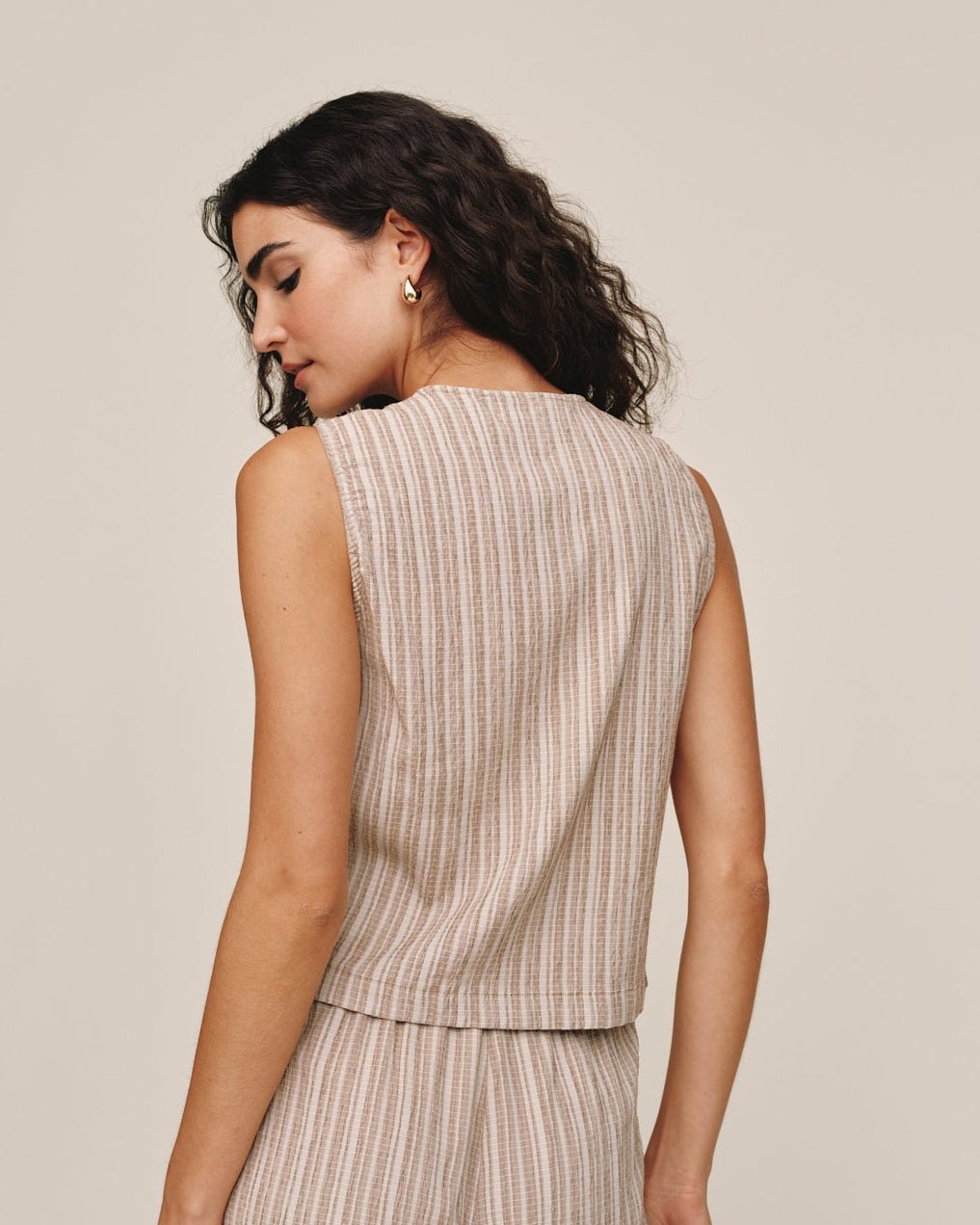 Bella Dahl Sleeveless Button Front Top - Driftwood