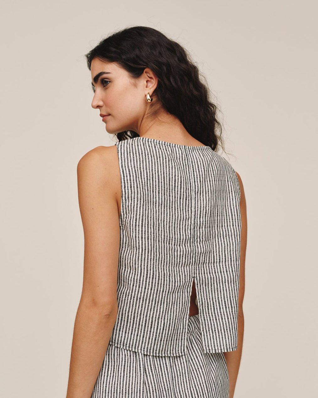 Bella Dahl Sleeveless Boat Neck Split Back - Hatch Stripe