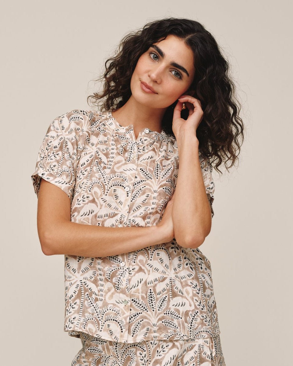 Bella Dahl Short Sleeve Raglan Shirt- Tropical Palm Print