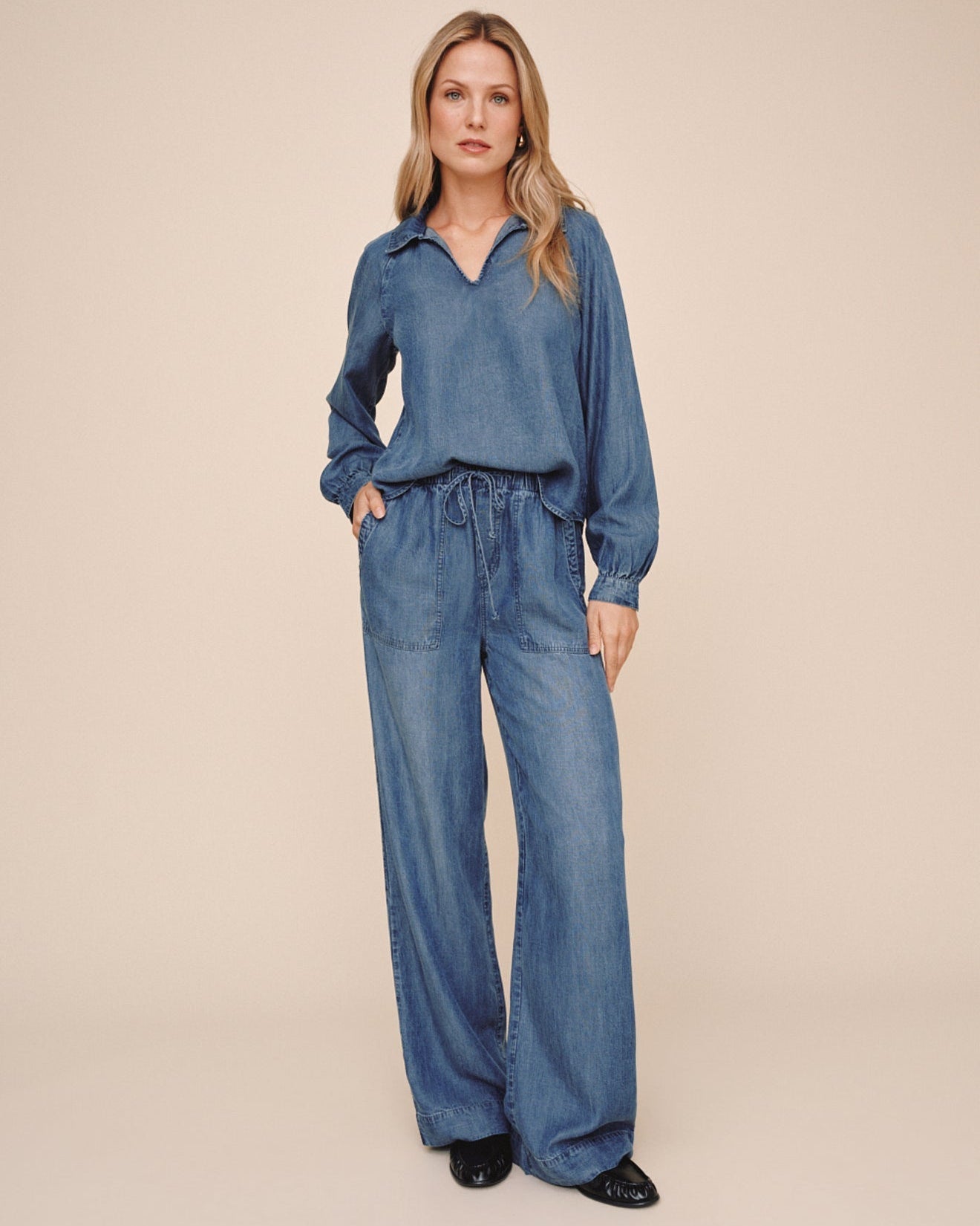 Bella Dahl Long Sleeve Raglan Pullover - Shadow Blue Wash