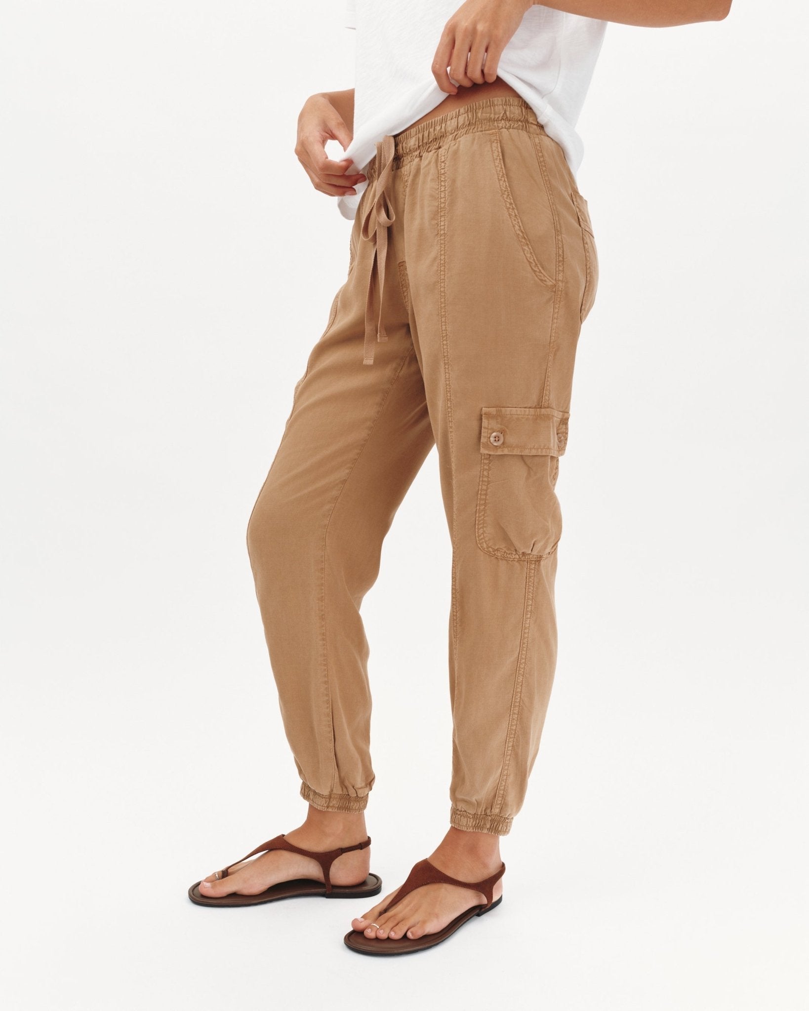 Bella Dahl Cropped Cargo Jogger Pants in Safari Sand - Bella Dahl