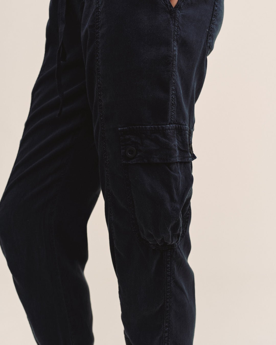 Bella Dahl Effortless Cargo Track Pants in Black - Bella Dahl