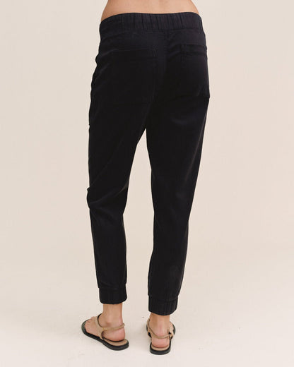 Bella Dahl Versatile Pocket Jogger in Vintage Black - Bella Dahl