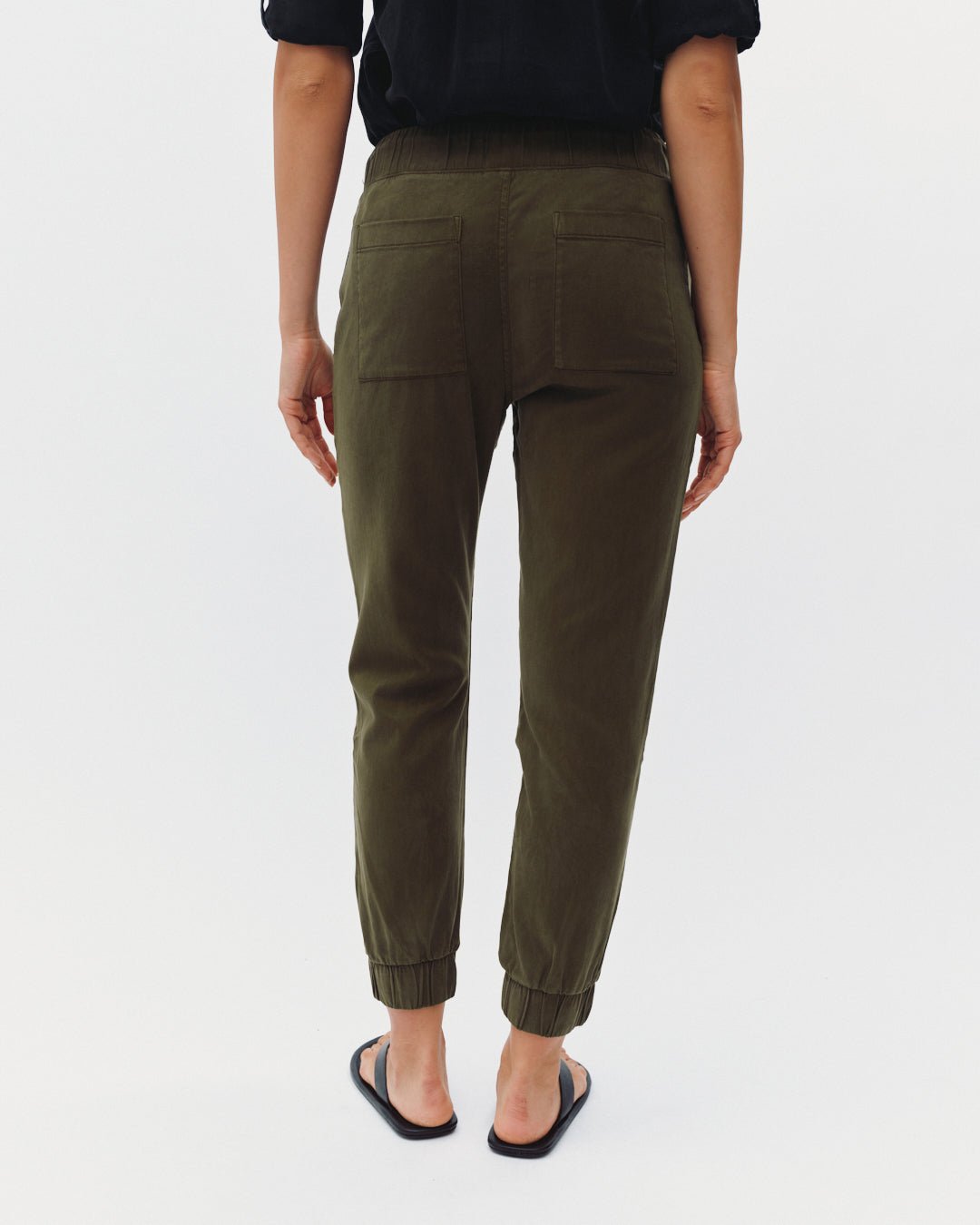 Bella Dahl Pocket Jogger - Olive Night