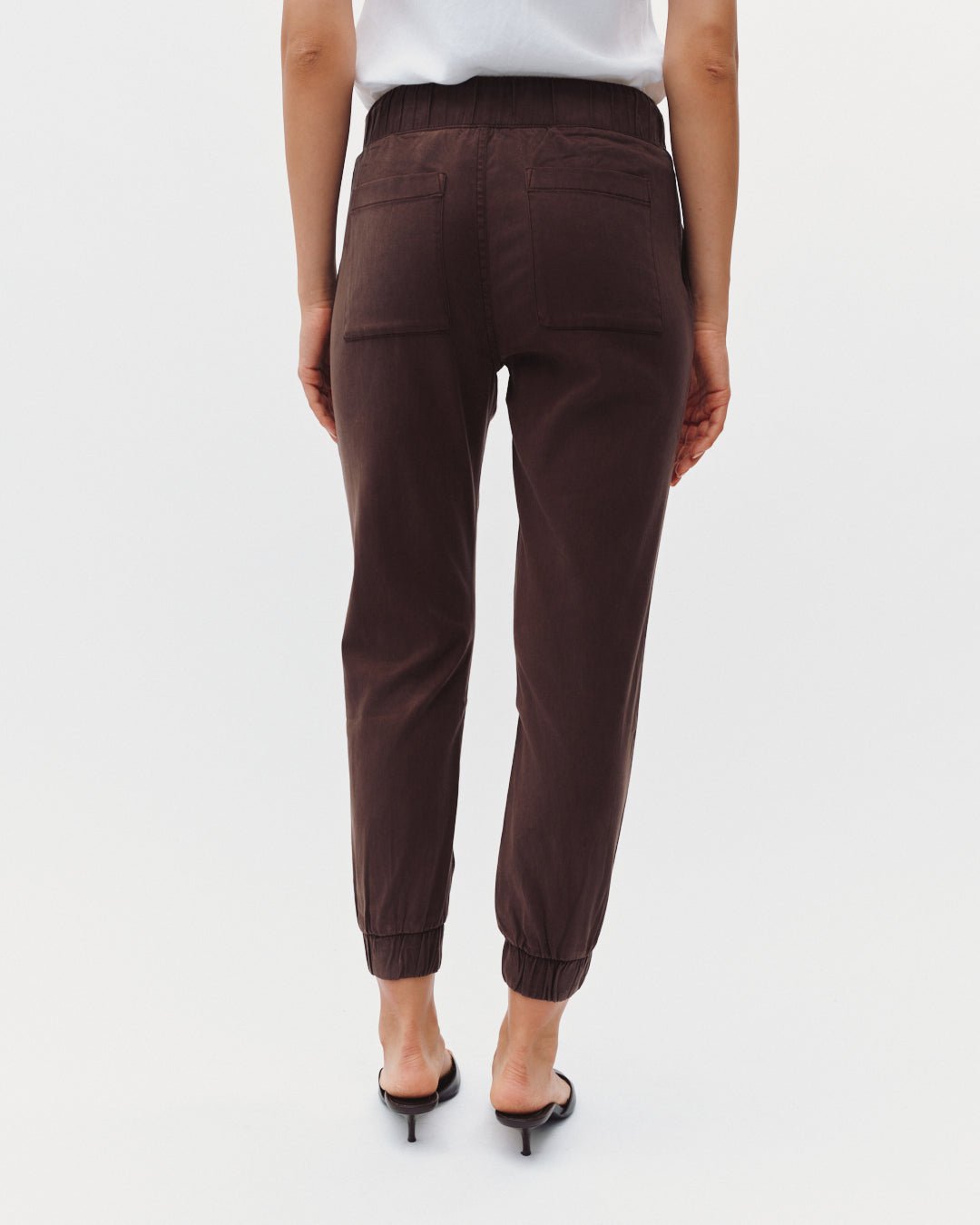 Bella Dahl Pocket Jogger - Dark Chestnut