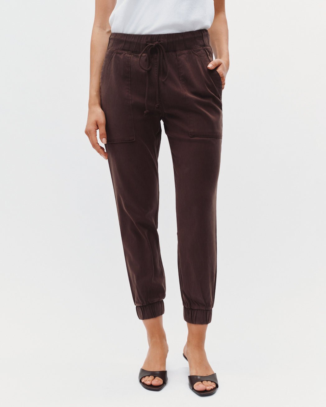 Bella Dahl Pocket Jogger - Dark Chestnut