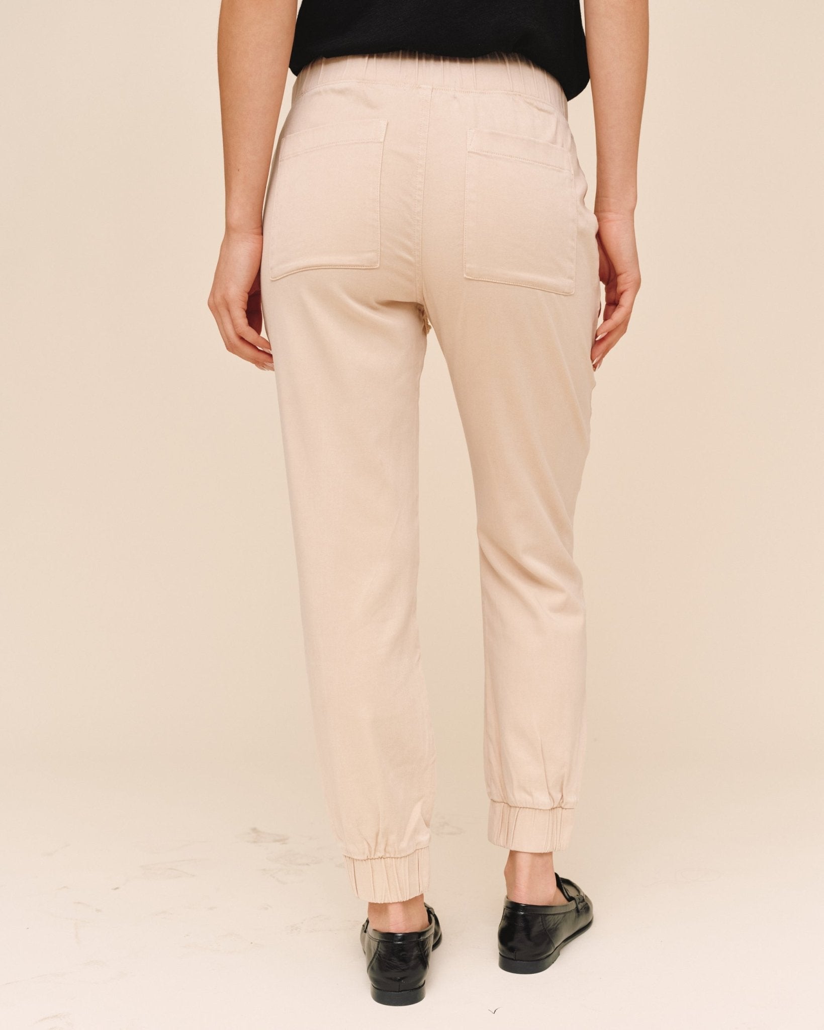 Bella Dahl Pocket Jogger in Linen Sand - Versatile Everyday Pants - Bella Dahl