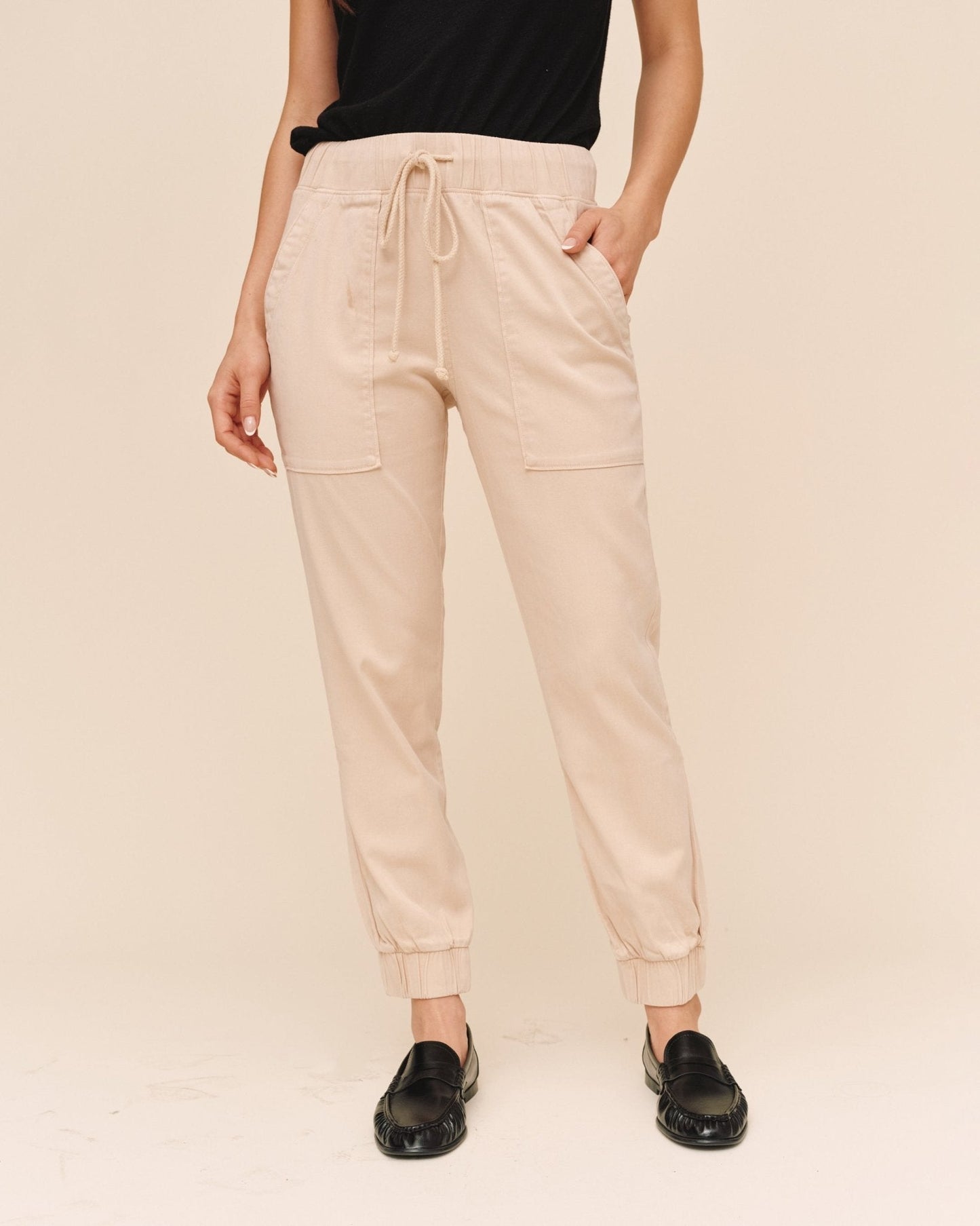 Bella Dahl Pocket Jogger in Linen Sand - Versatile Everyday Pants - Bella Dahl