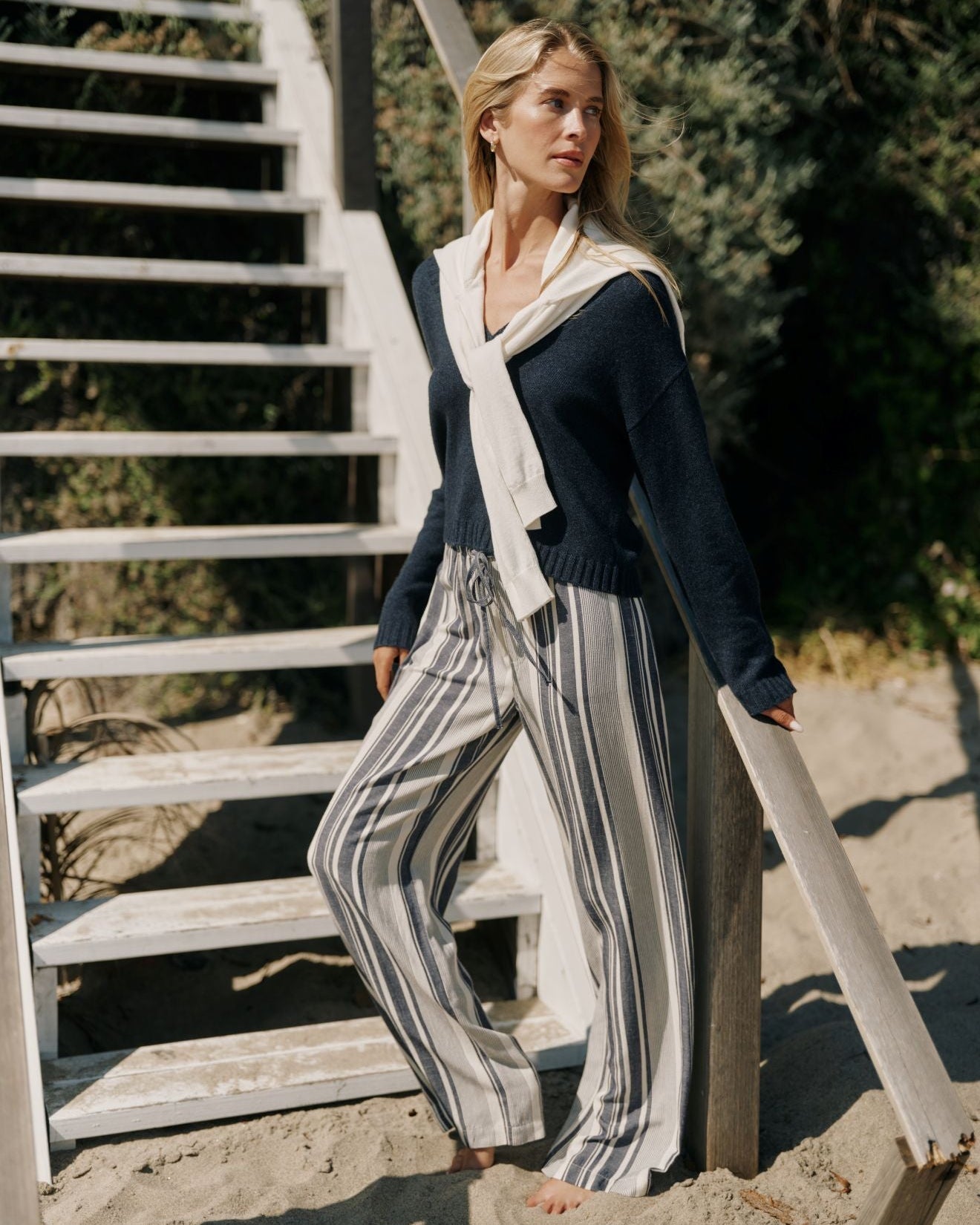Bella Dahl Clean Wide Leg Pant - Worn Navy Stripe