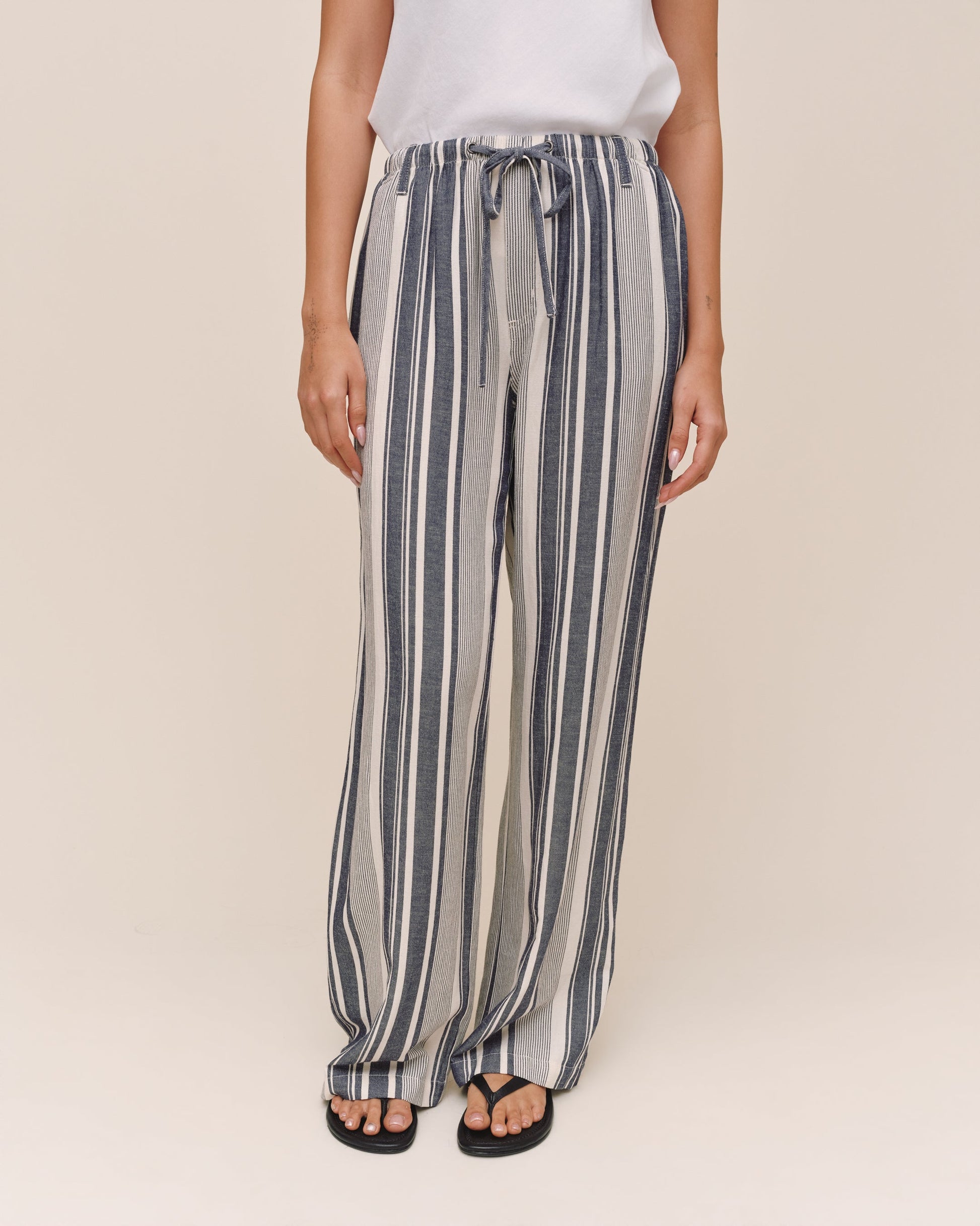 Bella Dahl Clean Wide Leg Pant - Worn Navy Stripe