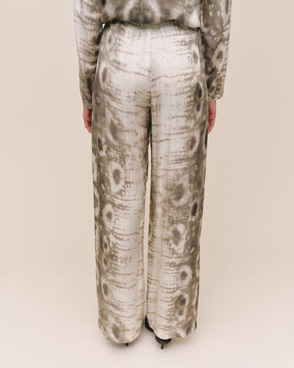 Bella Dahl No Side Seam Clean Waist Wide Leg - Sage Snake Print
