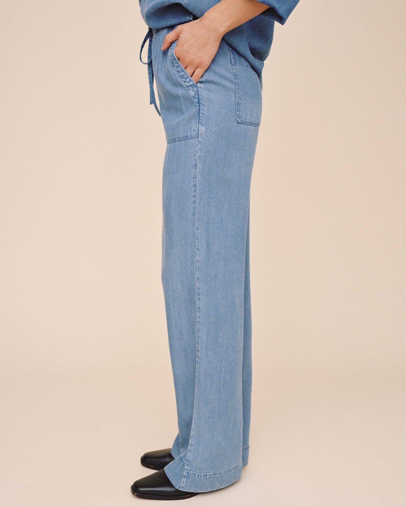 Bella Dahl Pocket Wide Leg Pant - Indigo Harbor Wash