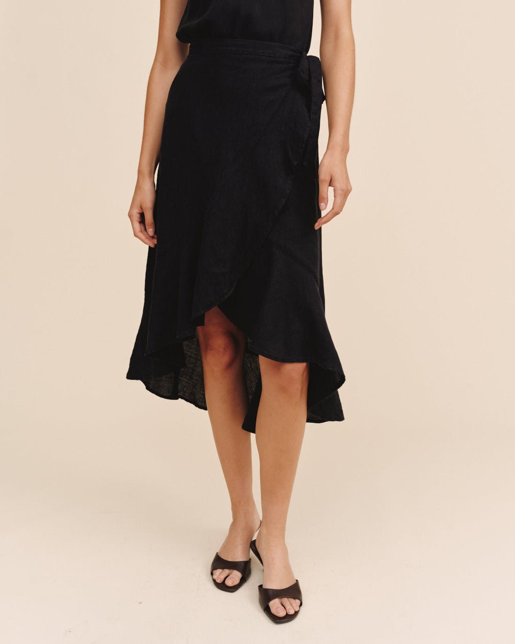 Bella Dahl Ruffle Wrap Skirt - Black