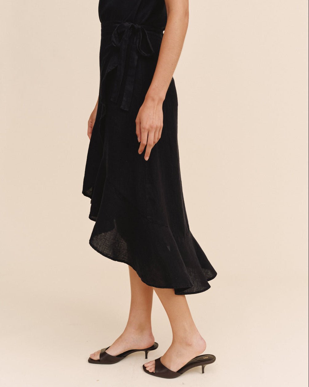 Bella Dahl Ruffle Wrap Skirt - Black