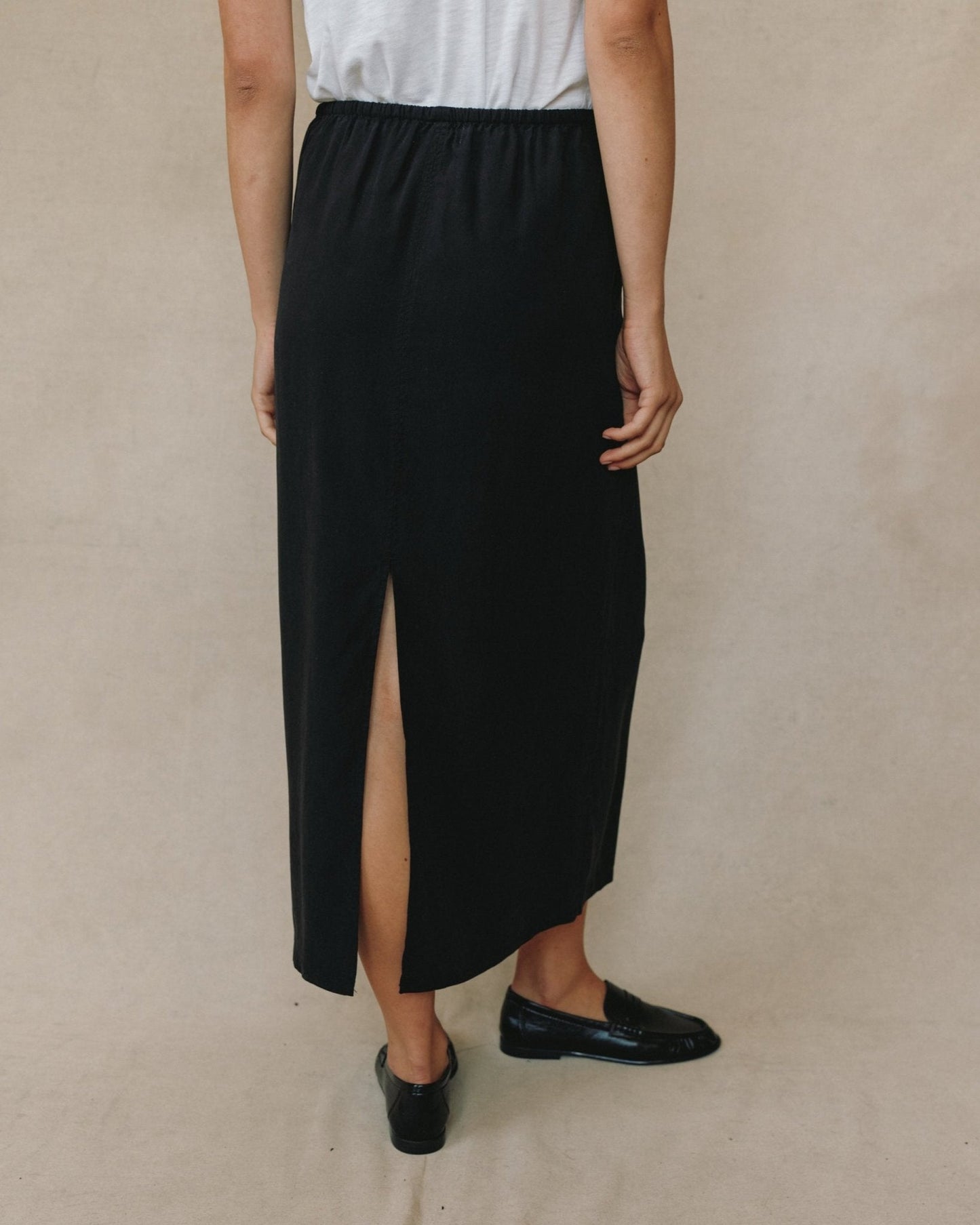 Bella Dahl BACK SLIT SKIRT VNBLK - Bella Dahl