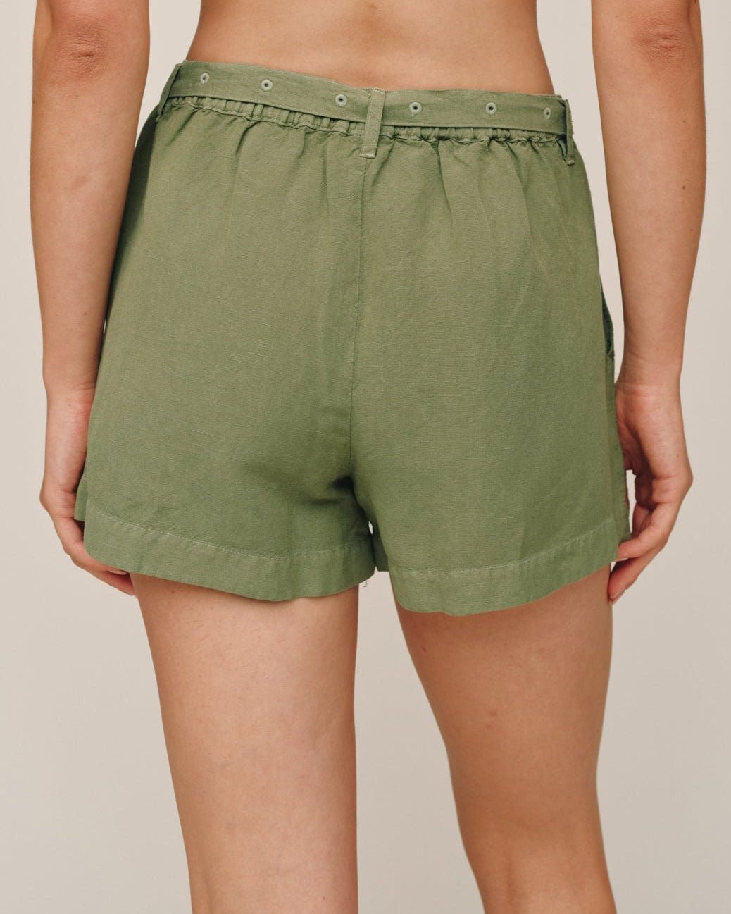 Bella Dahl Eyelet Belted Short - Olive Leaf