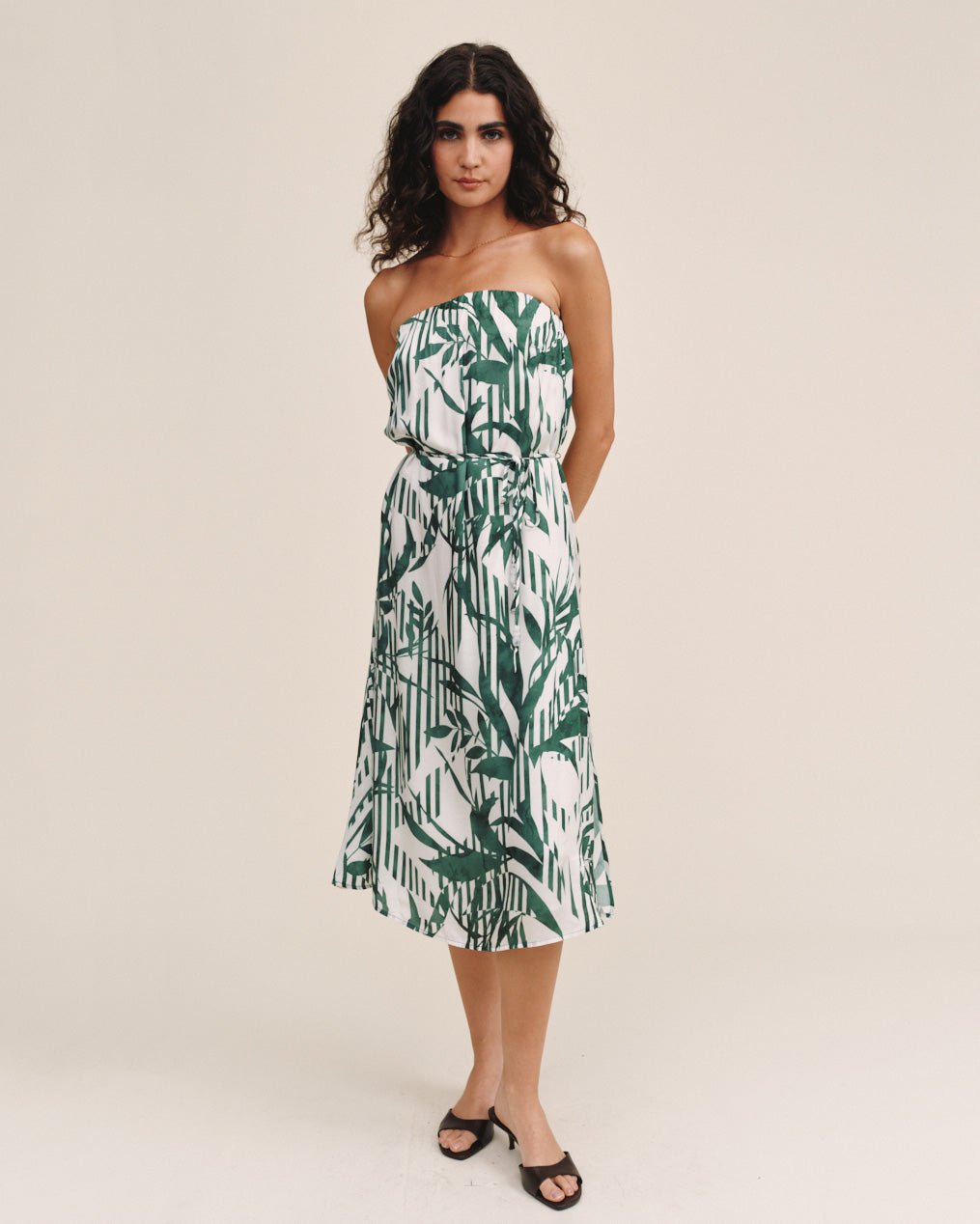Bella Dahl Flowy Strapless Midi Dress - Palm Paradise Print
