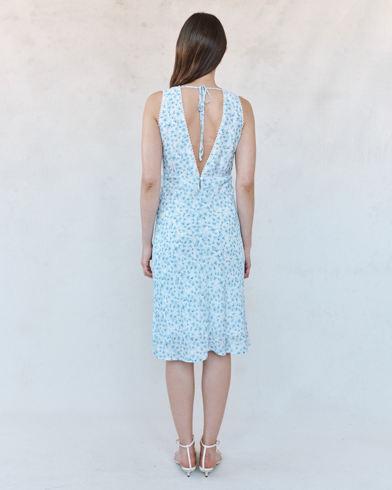 Bella Dahl V-Neck Tie Back Bias Midi Dress - Blue Ditsy Floral Print