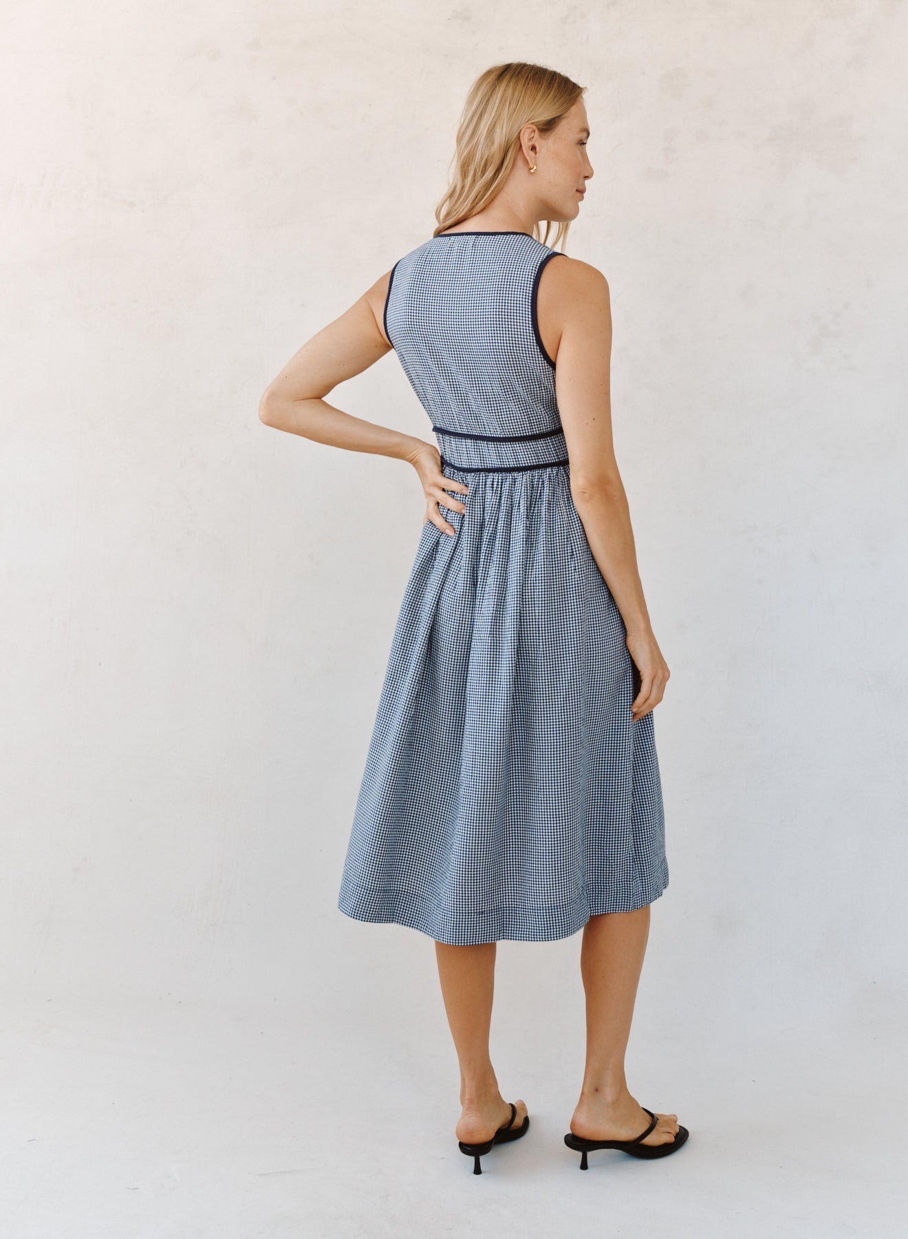 Bella Dahl Fit & Flare V Neck Midi Dress - Navy Micro Gingham