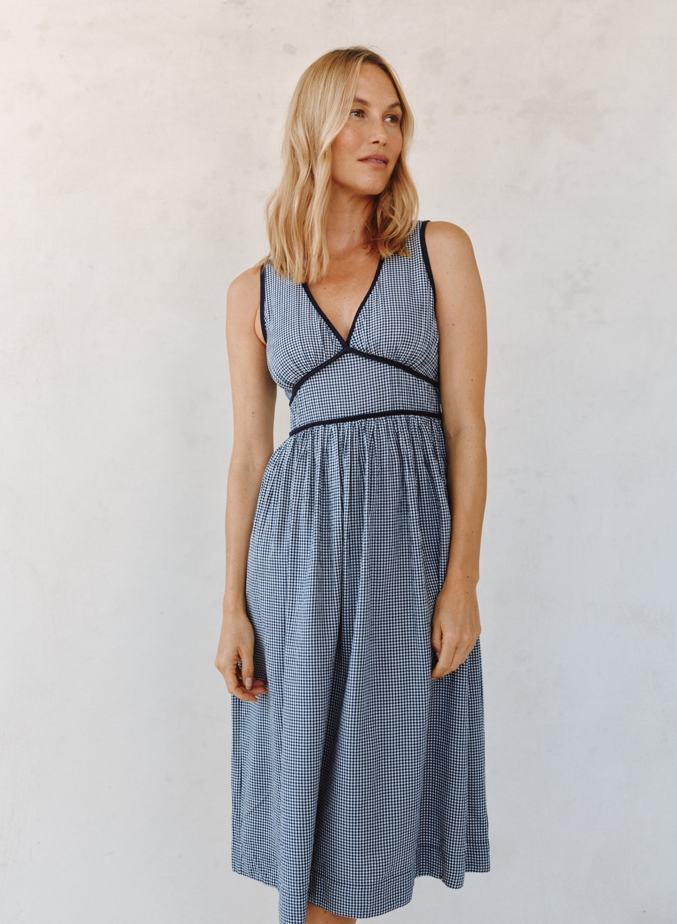 Bella Dahl Fit & Flare V Neck Midi Dress - Navy Micro Gingham