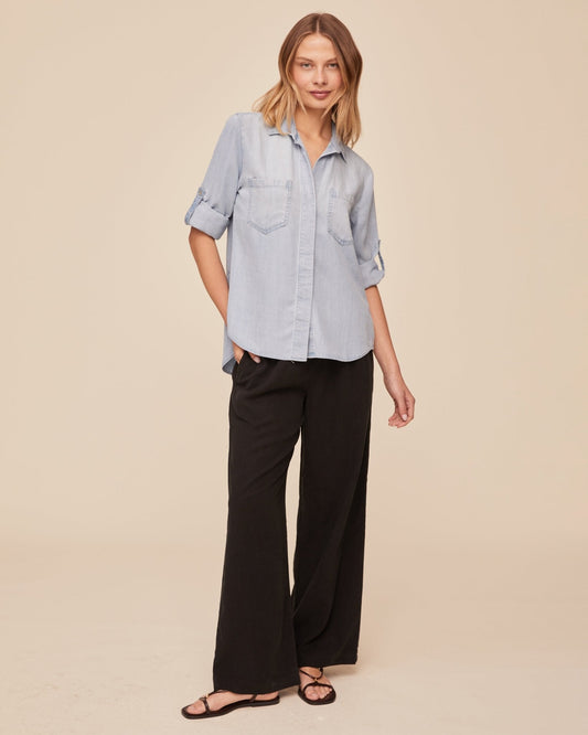 Bella Dahl Split Back Button Down - Light Sunspray Wash