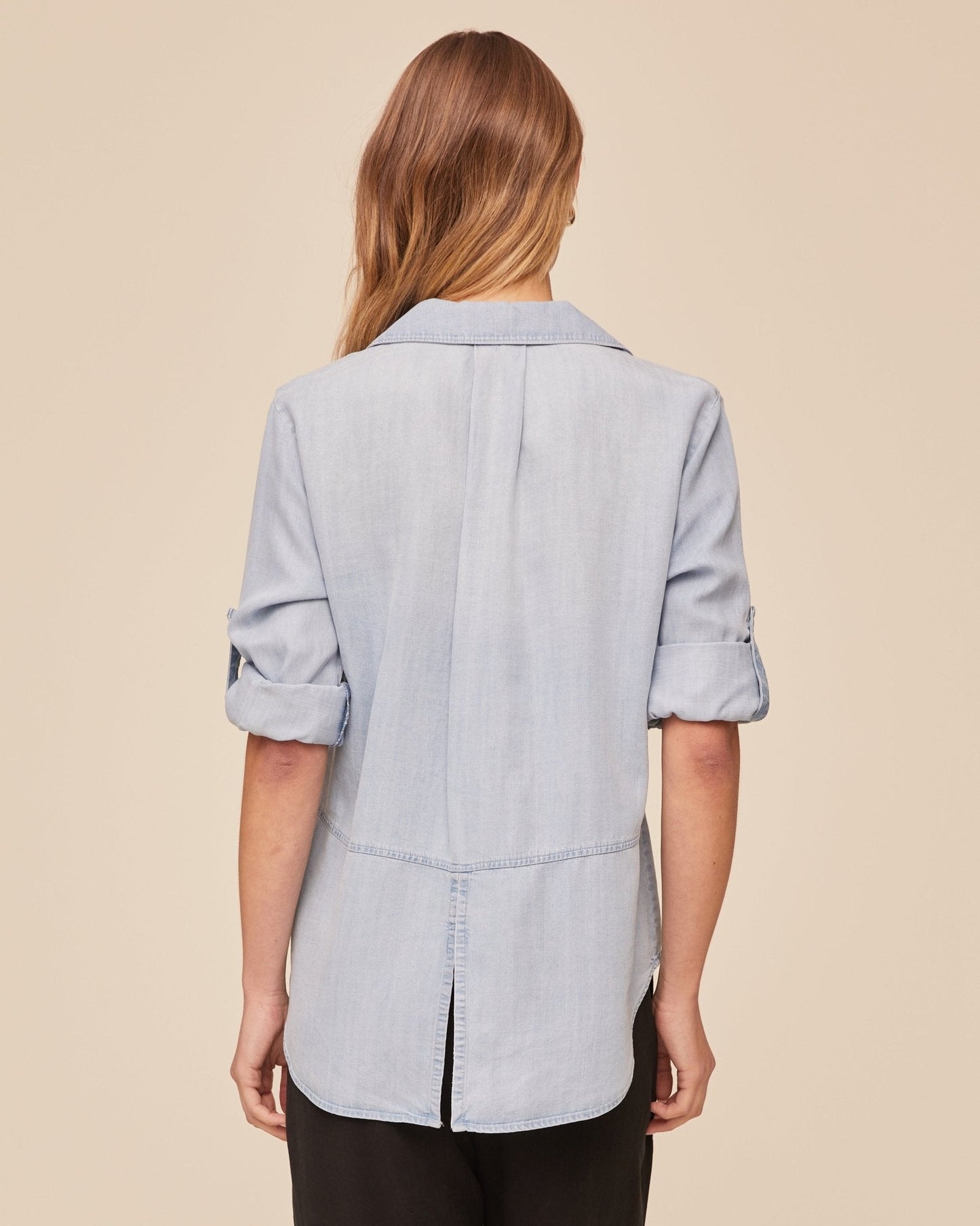 Bella Dahl Split Back Button Down - Light Sunspray Wash