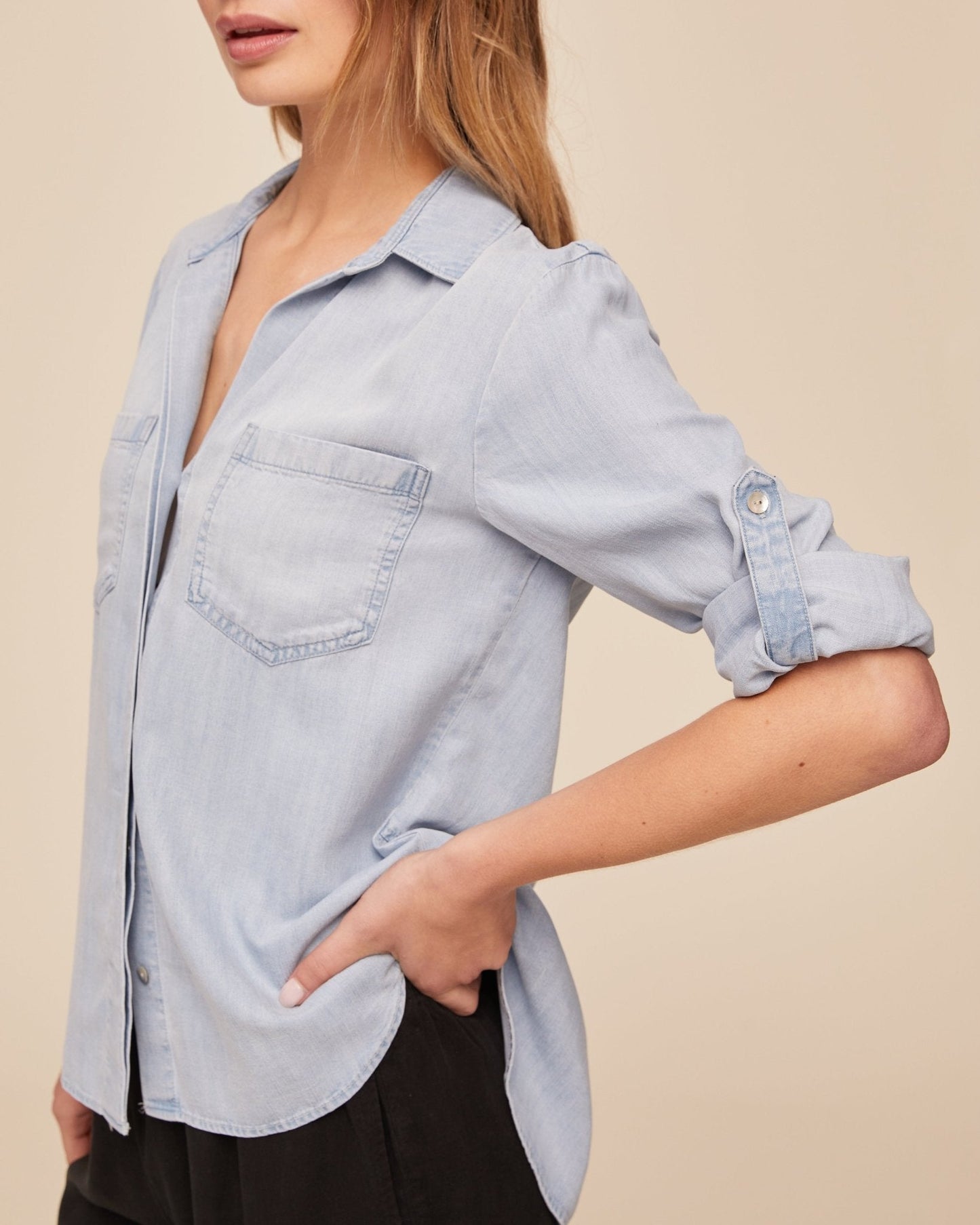 Bella Dahl Split Back Button Down - Light Sunspray Wash