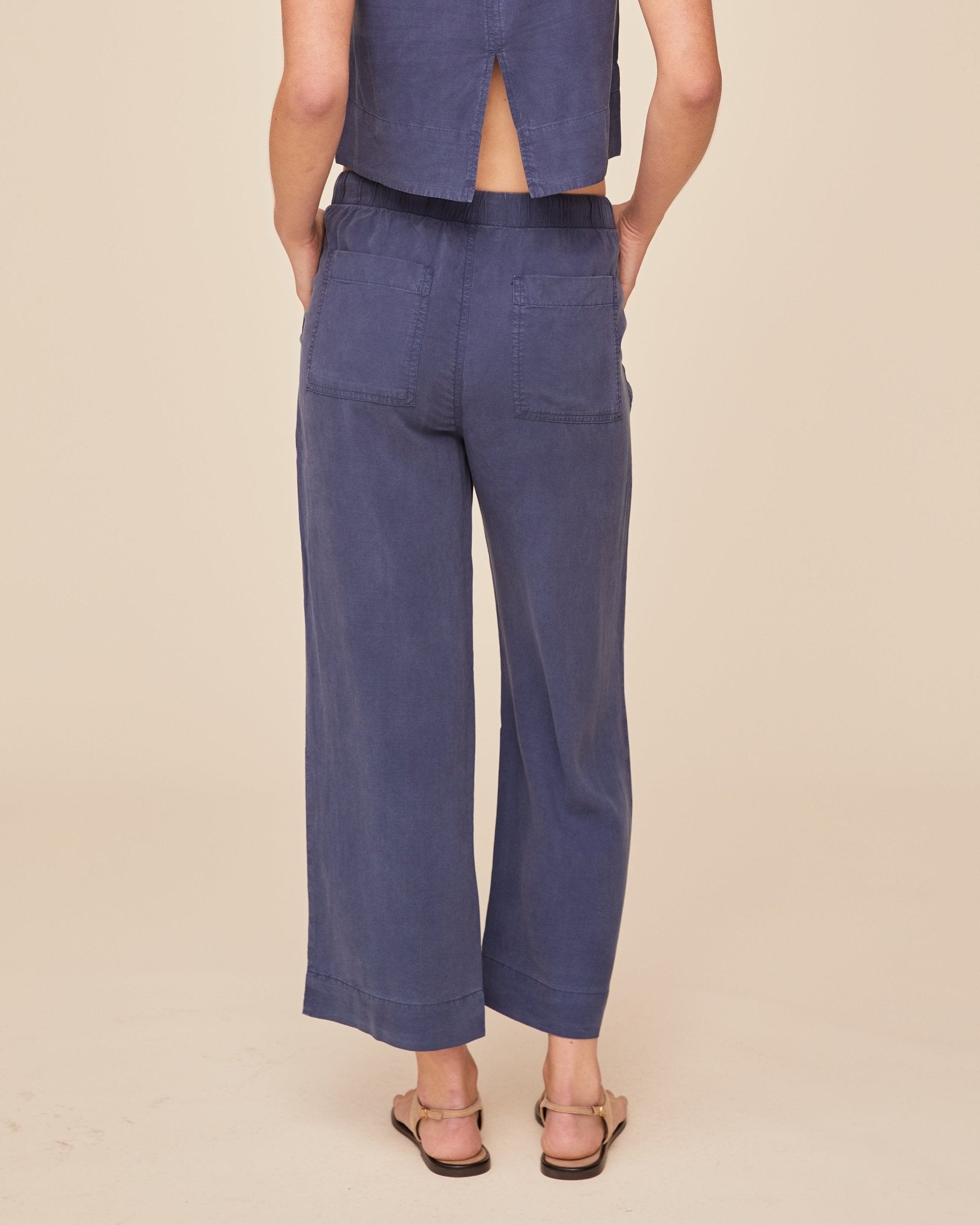 Bella Dahl Easy Pocket Wide Leg Crop - Midnight Surf