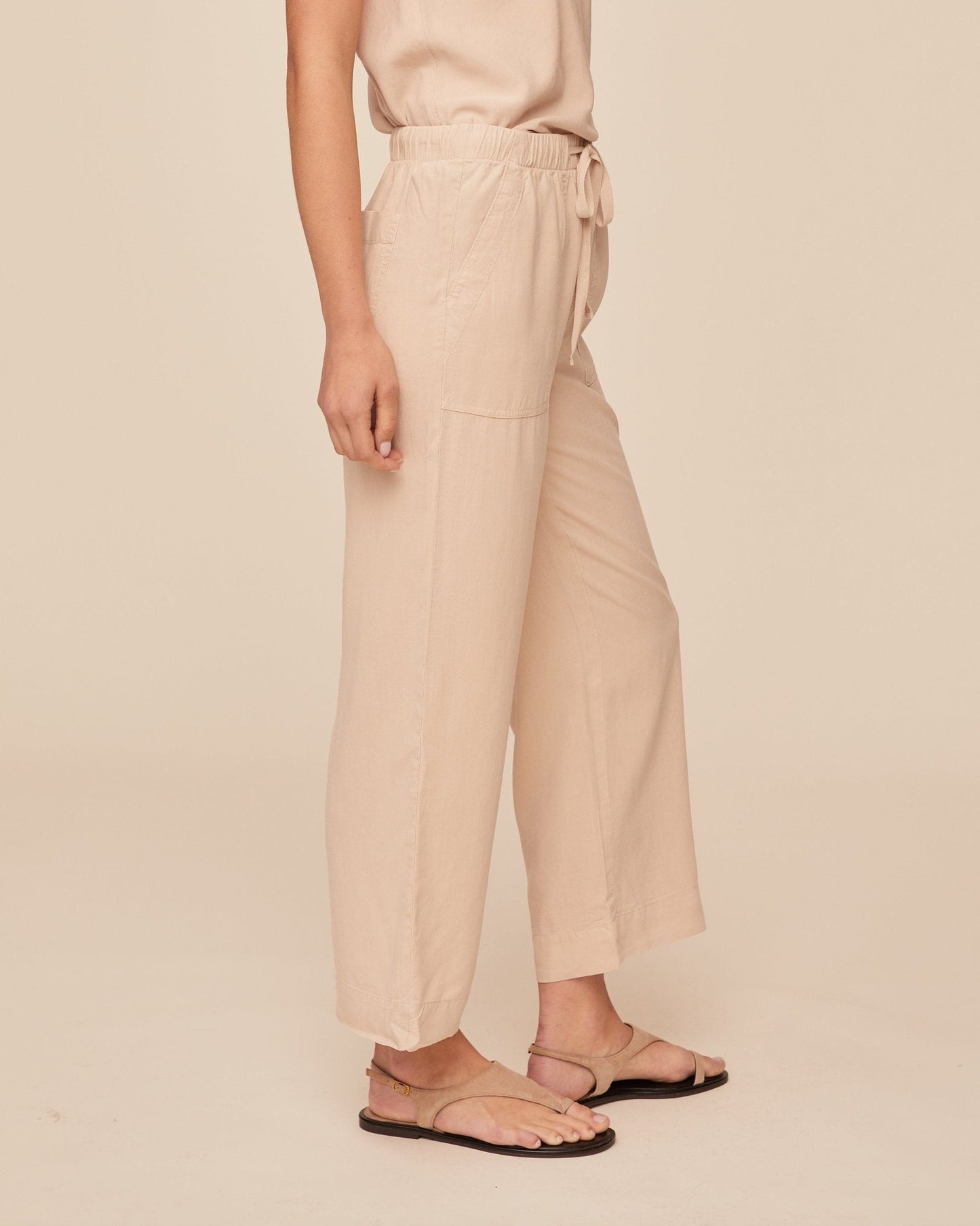 Bella Dahl Easy Pocket Wide Leg Crop - Linen Sand