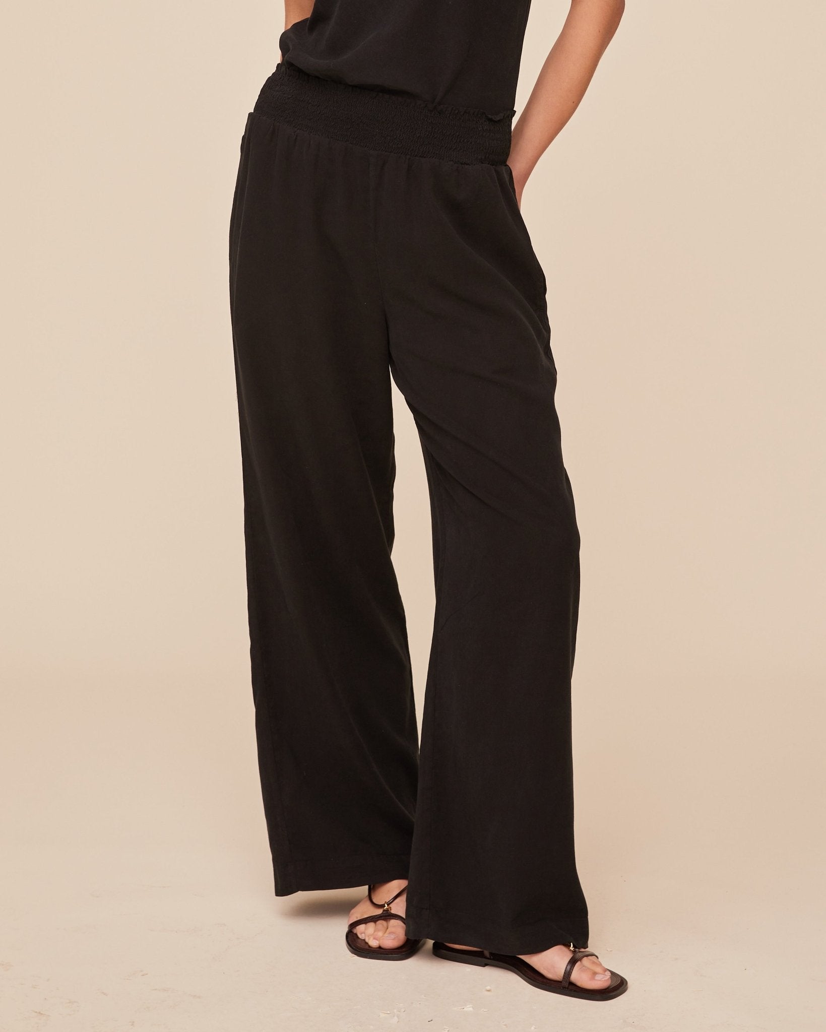 Bella Dahl Smocked Waist Wide Leg Pants in Vintage Black - Bella Dahl