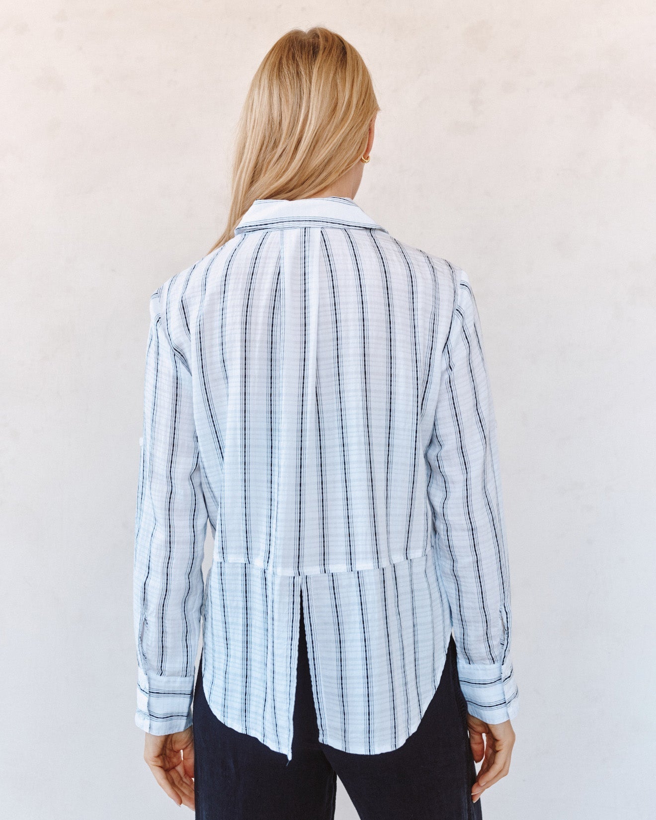 Bella Dahl Clean Split Back Button Down Shirt - Black & White Shadow Stripe