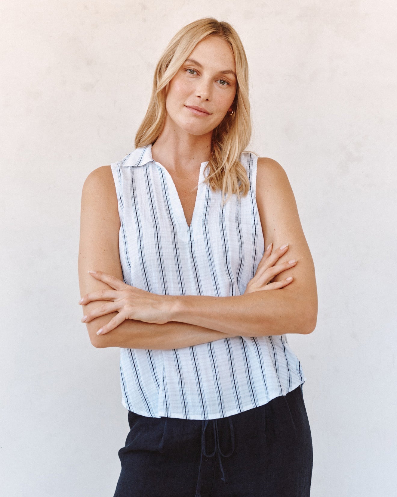 Bella Dahl Sleeveless Pullover - Black & White Shadow Stripe
