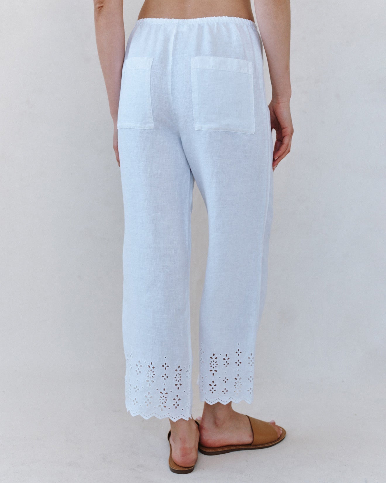 Bella Dahl Beach Crop With Embroidered Hem - White