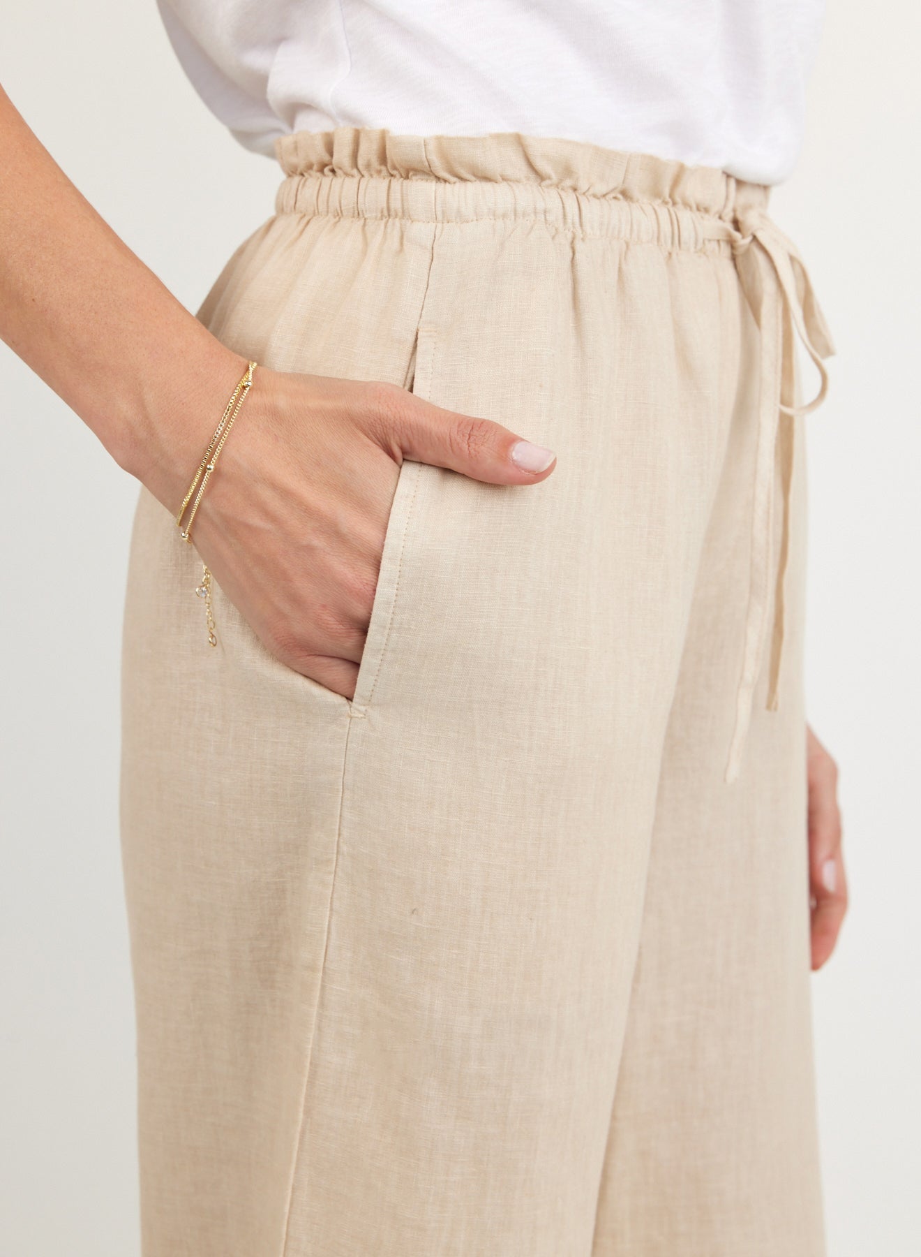Bella Dahl Ruffle Waist Wide Leg Pant - Linen Sand