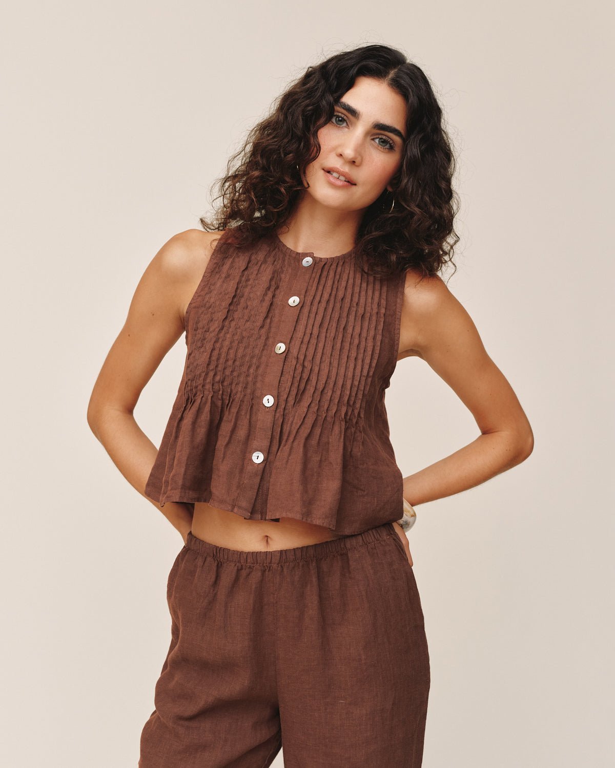 Bella Dahl Sleeveless Pintuck Top - Sea Glass Brown
