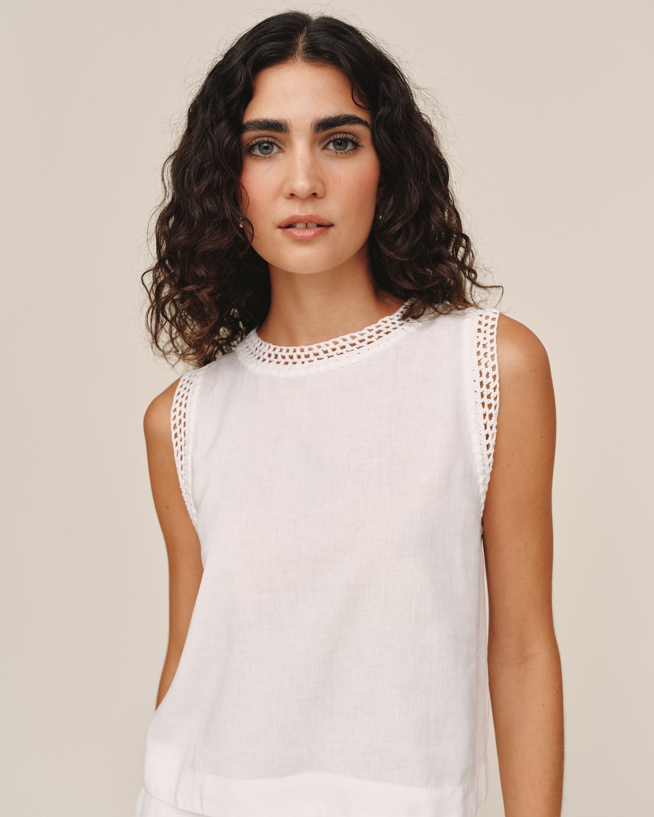 Bella Dahl Sleeveless Crochet Edge Top - Ivory Sand