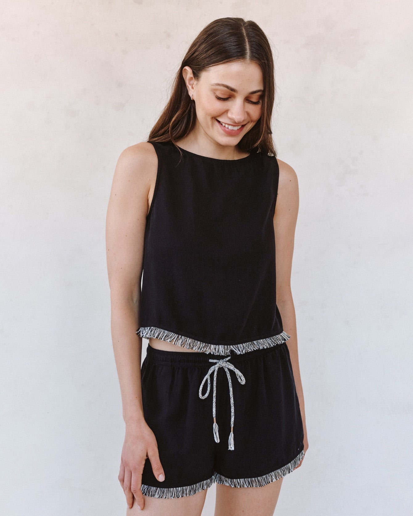 Bella Dahl Sleeveless Fray Trim Tank - Black