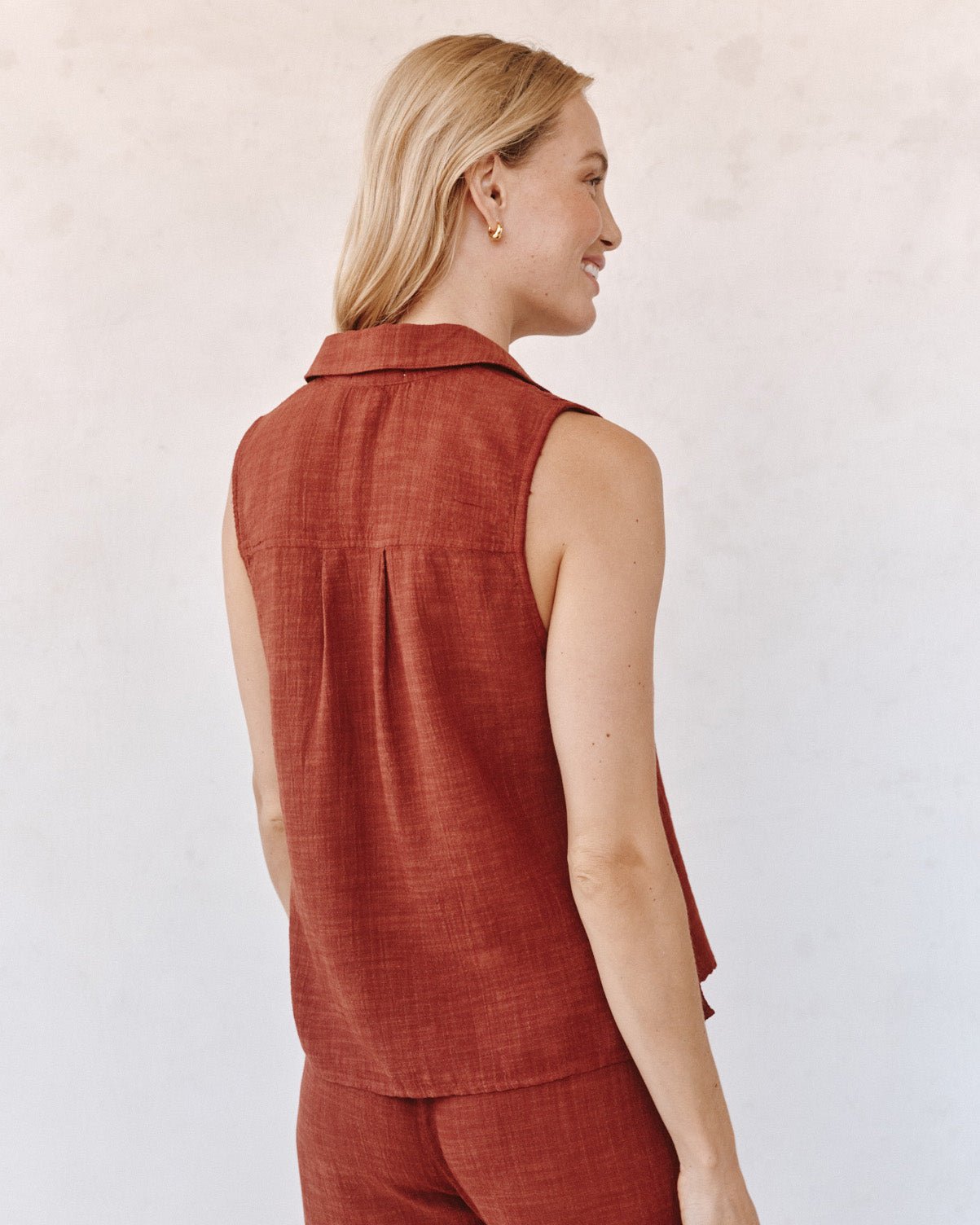 Bella Dahl Sleeveless Pullover - Red Sand