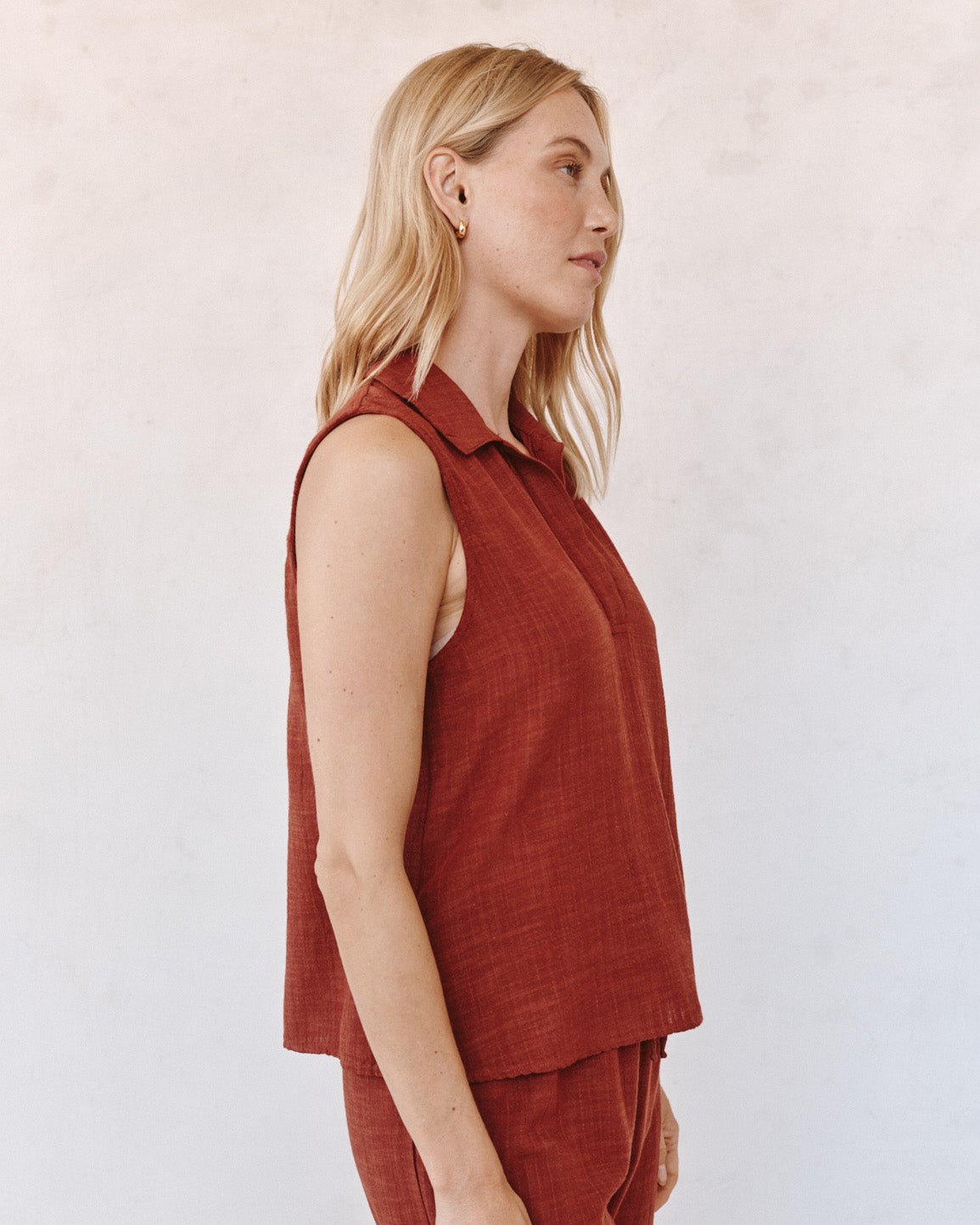 Bella Dahl Sleeveless Pullover - Red Sand